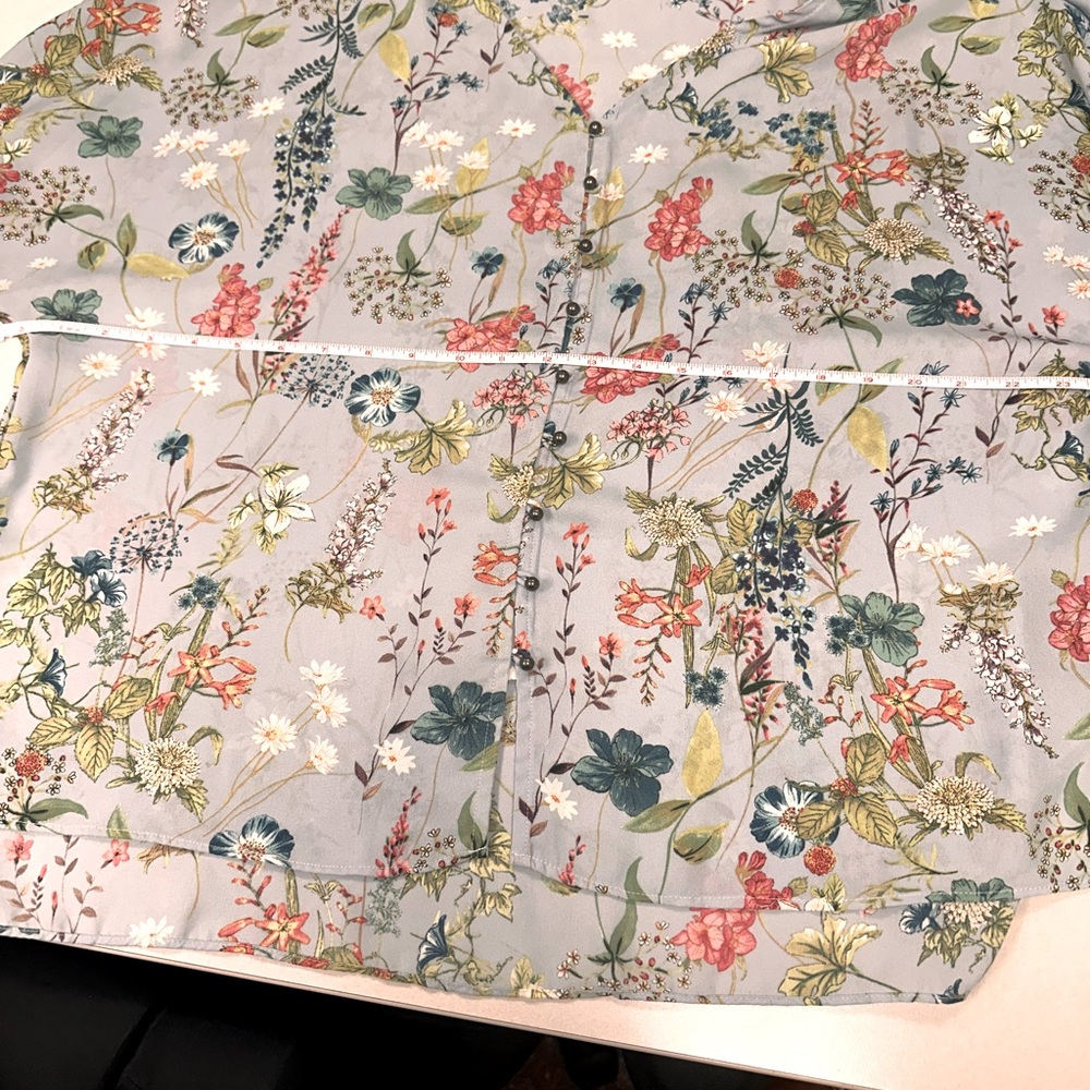 Sanctuary Button-up Floral Blouse Size Large - Picture 11 of 14